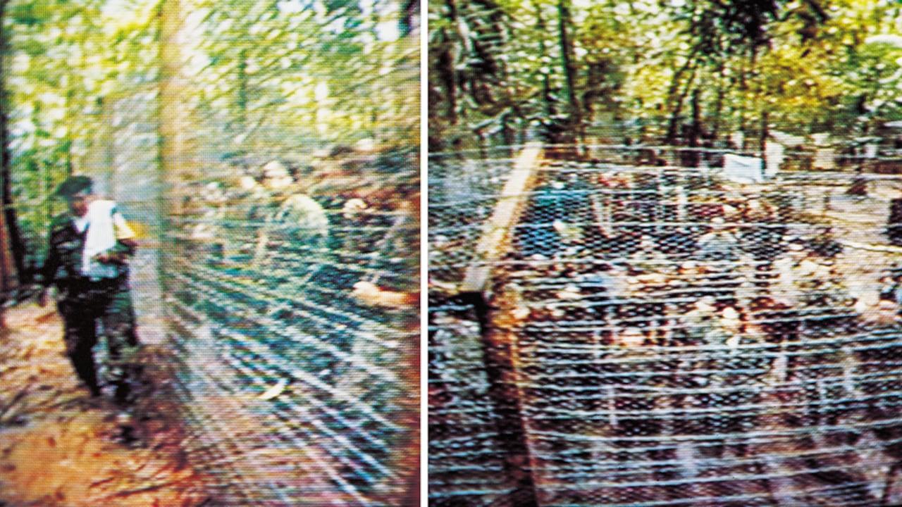 Los raptos de policías, militares y civiles como Íngrid Betancourt y los contratistas estadounidenses, quienes duraron años en medio de la selva en sitios que se asemejaban a campos de concentración, fueron rechazados por la comunidad internacional.