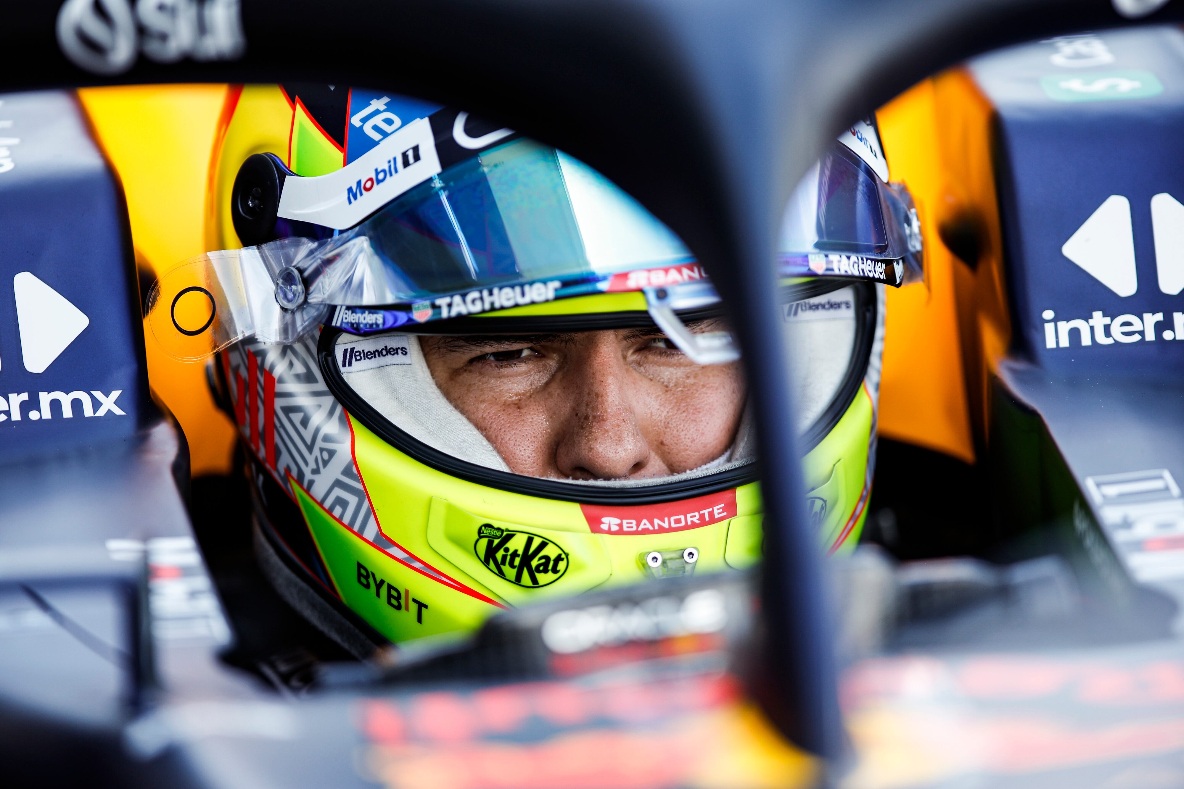 El mexicano Pérez aún está peleando por mantener el segundo puesto con Lewis Hamilton.