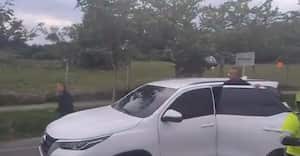 Caravana a la que le gritaron “Fuera Petro” en Santander.