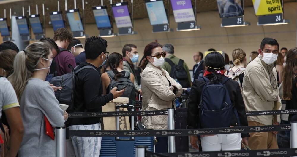 Para las personas que tienen una visa de estudiante y planean iniciar sus estudios allí, podrán viajar sin inconvenientes pero siempre y cuando guarden la cuarentena requerida.