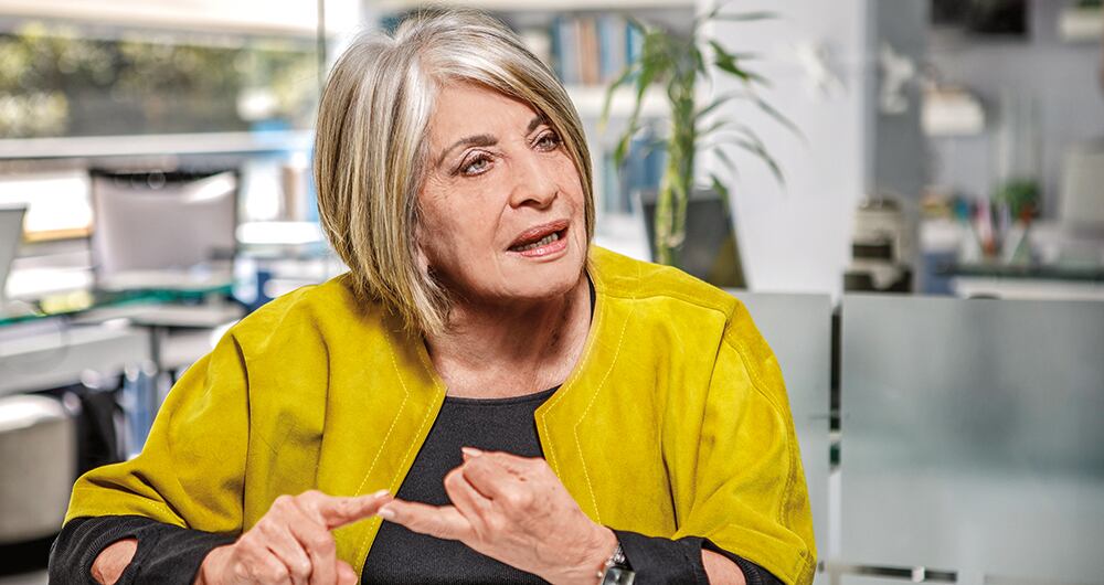  Cecilia López dijo que el país no puede vivir encerrado en si le gusta o no Petro. Propuso hablar de cinco temas: economía, paz, relaciones internacionales, política social y cambio climático.