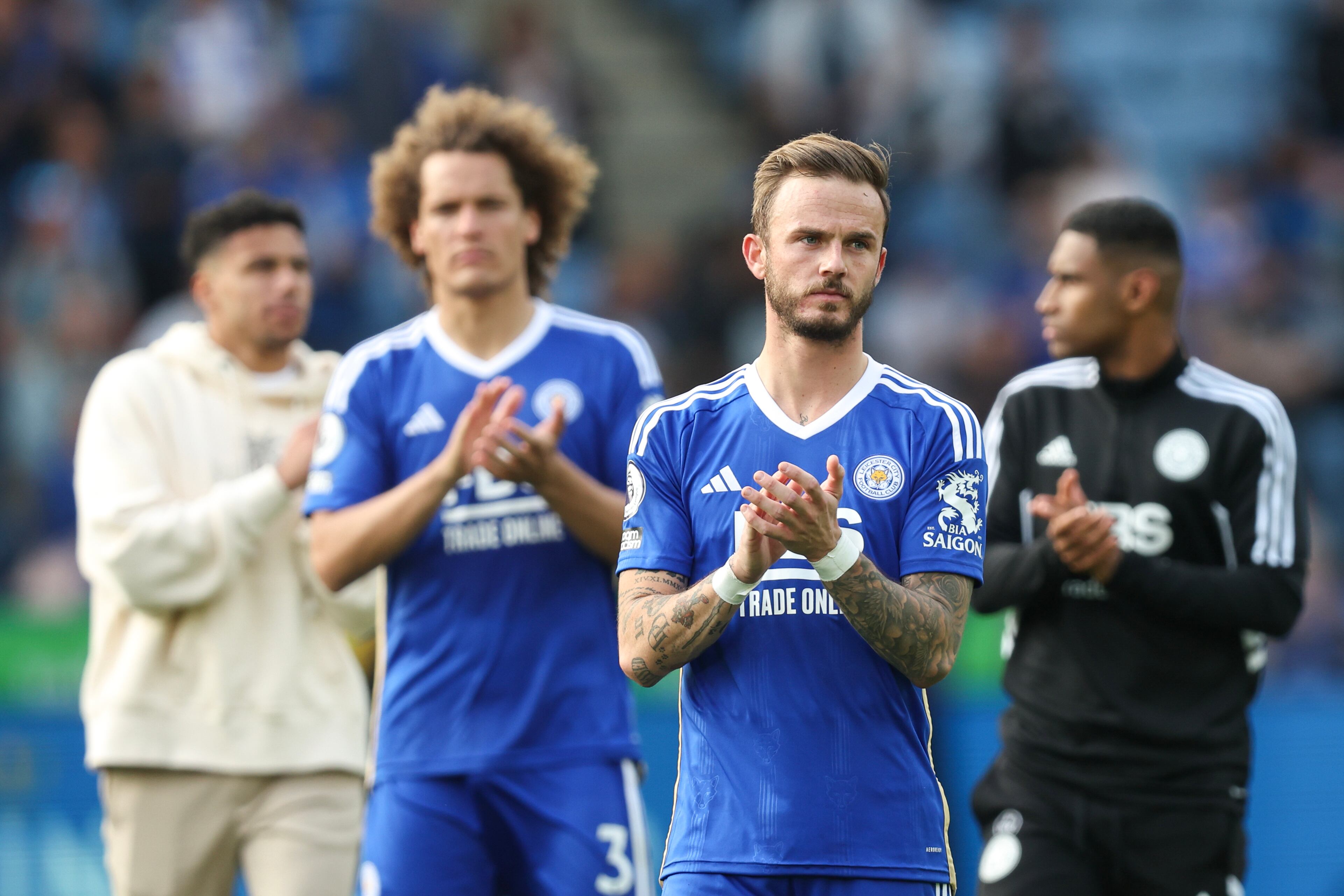 El Leicester ganó por la Premier League, pero no le alcanzó y descendió a la Championship.