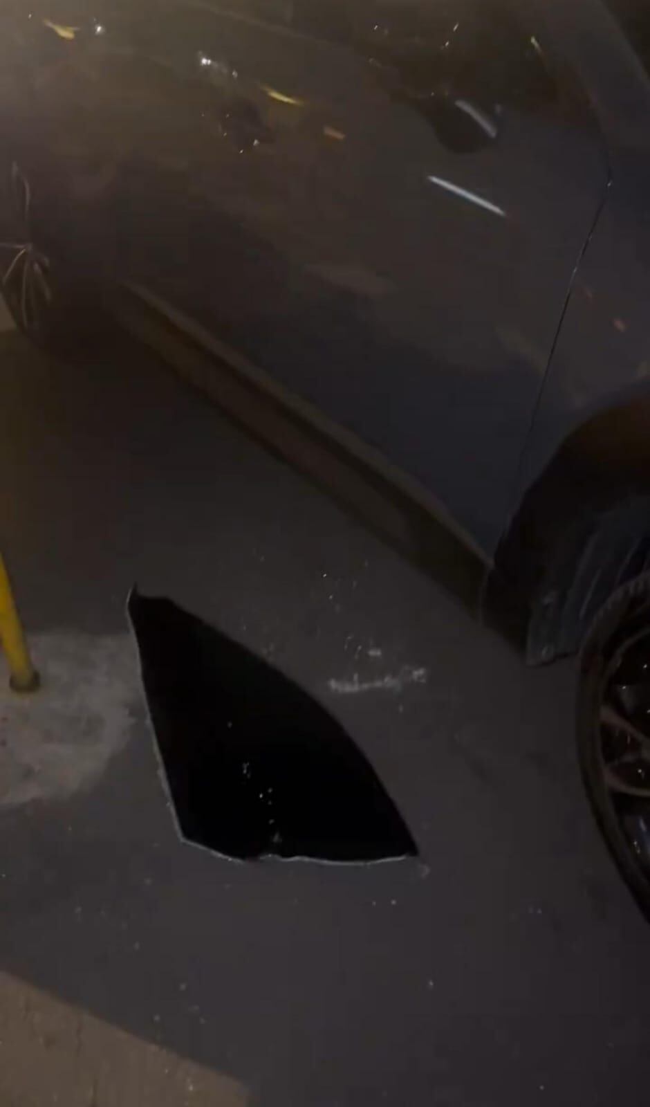 Los ladrones aprovecharon la ausencia del excandidato para romper el vidrio del carro.