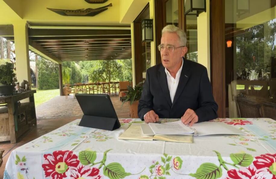 Entrevista de Álvaro Uribe Vélez con la Comisión de la Verdad en la finca "El Ubérrimo".