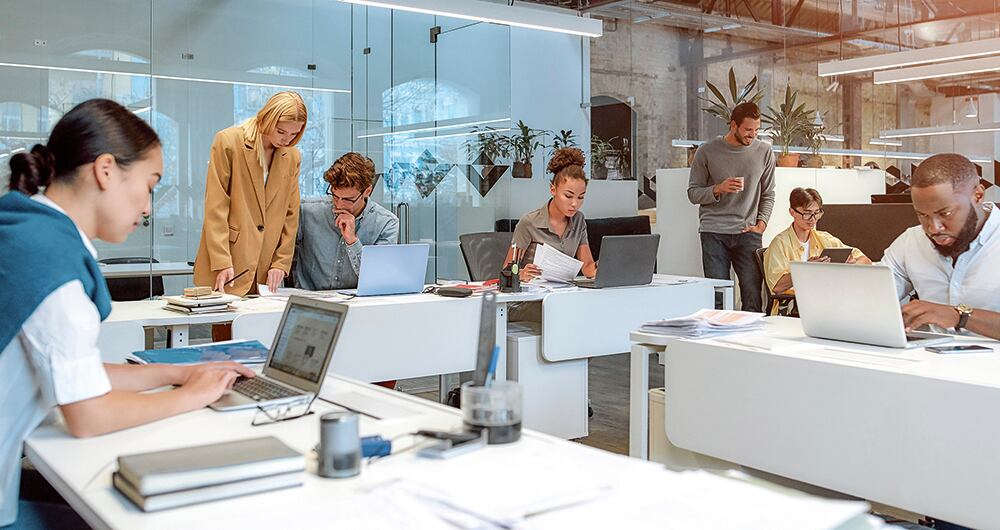 La ley de trabajo en casa aplicará para casos excepcionales y tiempos definidos. Una vez terminen, los empleados deberán regresar a las oficinas.