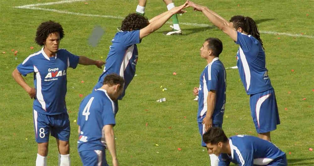 Celebración No. 5 "Casa". Una de las 45 formas de festejar que diseñó el Grupo Aval para su campaña en el Mundial de Brasil 2014.