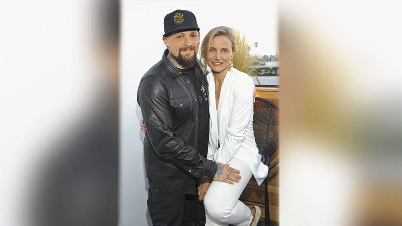 Cameron y su esposo, el músico Benji Madden, con quien se casó hace cinco años, en medio de rumores de que ese matrimonio no daría un brinco. Gracias a su bebé, hoy están más unidos que nunca.