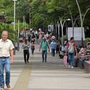 De amores y odios ha sido la existencia del Bulevar del Río en Cali, que cumple 10 años desde que fue inaugurado en el año 2013, tras completar 28 meses de trabajos. La que es considerada por algunos la megaobra más importante de las 21 que propuso Jorge Iván Ospina en su primer gobierno tuvo un costo total de $61.000 millones según la Alcaldía en su momento.