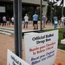 Avanzan en la Florida, Estados Unidos, la votación anticipada en la que republicanos y demócratas eligen candidatos a la gobernación, a congresistas y otros representantes estatales.