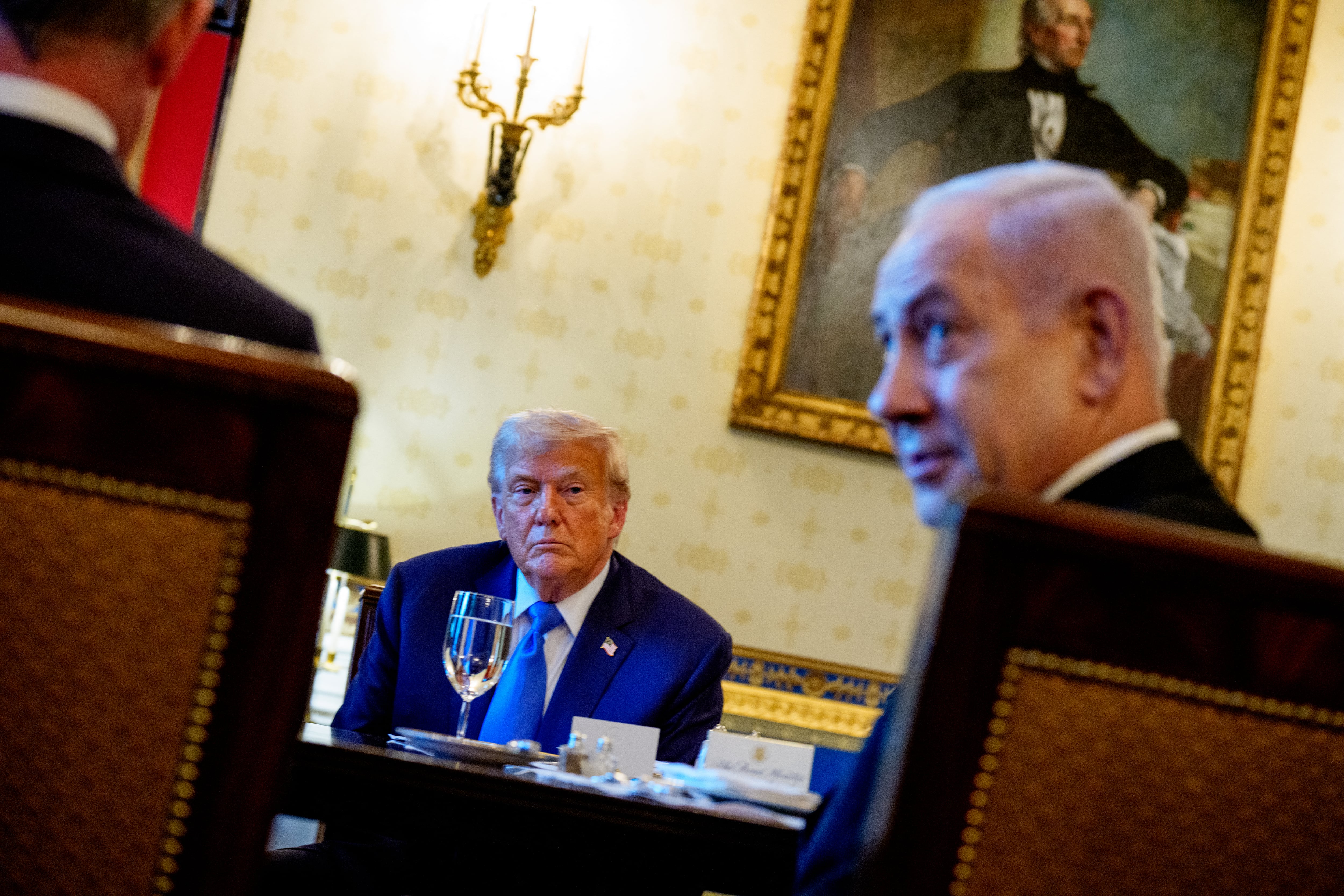 Exfuncionarios israelíes de seguridad piden que Donald Trump sea mediador con Benjamin Netanyahu para que termine lo más pronto la guerra en la Franja de Gaza, con el fin de liberar a los rehenes faltantes.
