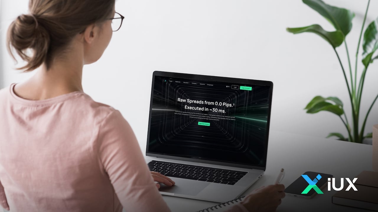 Antes de realizar operaciones reales, es muy recomendable abrir una “cuenta demo” para entender el funcionamiento del software, experimentar las condiciones del mercado y adquirir confianza antes de comprometer recursos económicos.