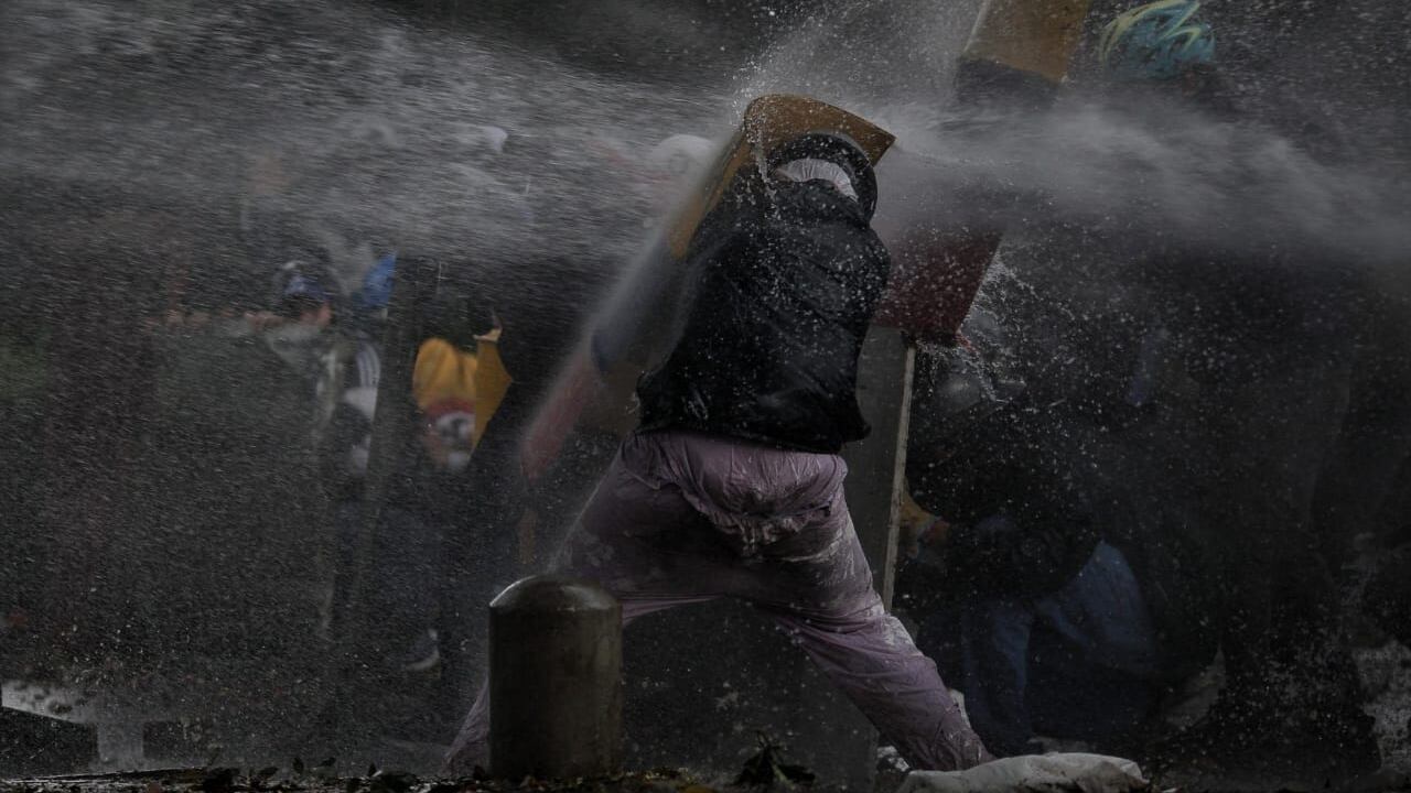 Imagen del paro nacional en la calle 26 con carrera 100