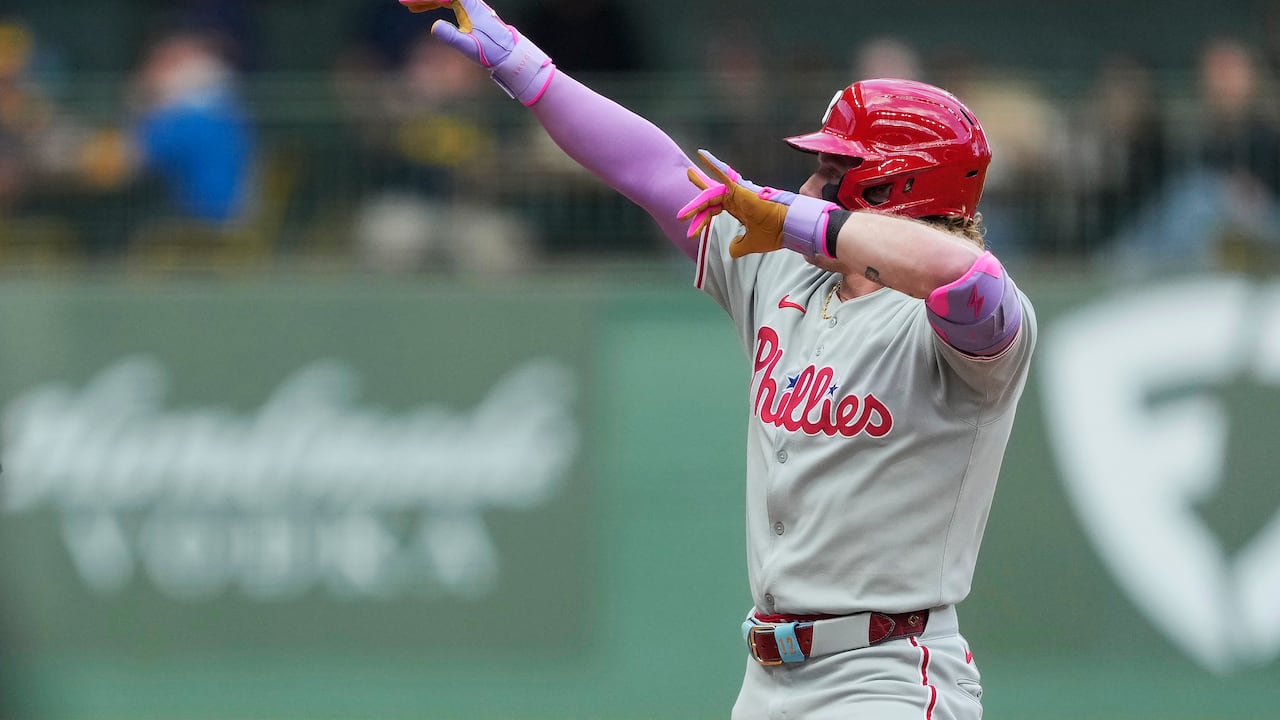 MILWAUKEE, WISCONSIN - SEPTEMBER 04: Harrison Bader #2 of the Philadelphia Phillies celebrates his double against the Milwaukee Brewers in the seventh inning at American Family Field on September 04, 2025 in Milwaukee, Wisconsin. (Photo by Patrick McDermott/Getty Images)