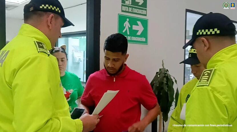 Funcionario de la Registraduría entregaba registros civiles y cédulas colombianas a prófugos de República Dominicana.