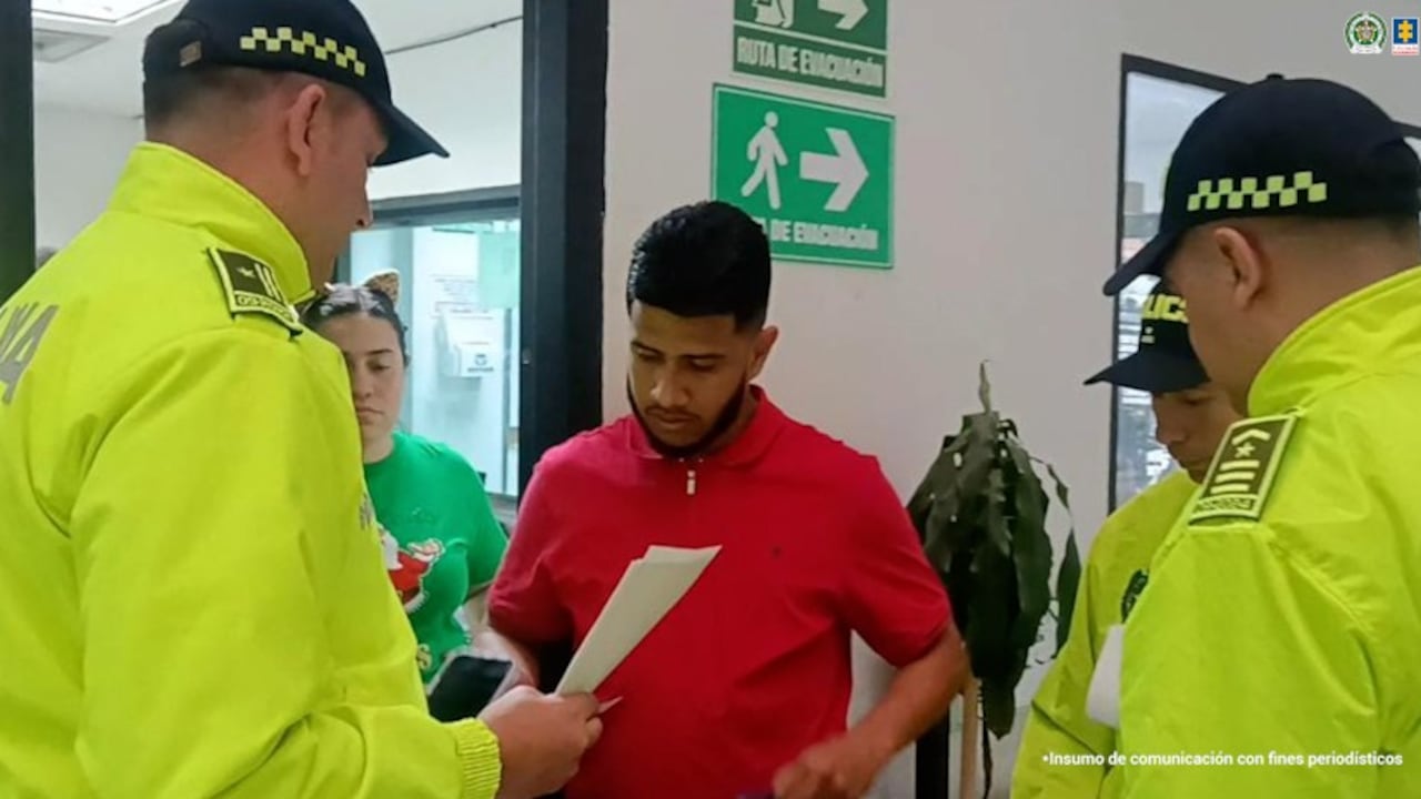 Funcionario de la Registraduría entregaba registros civiles y cédulas colombianas a prófugos de República Dominicana.