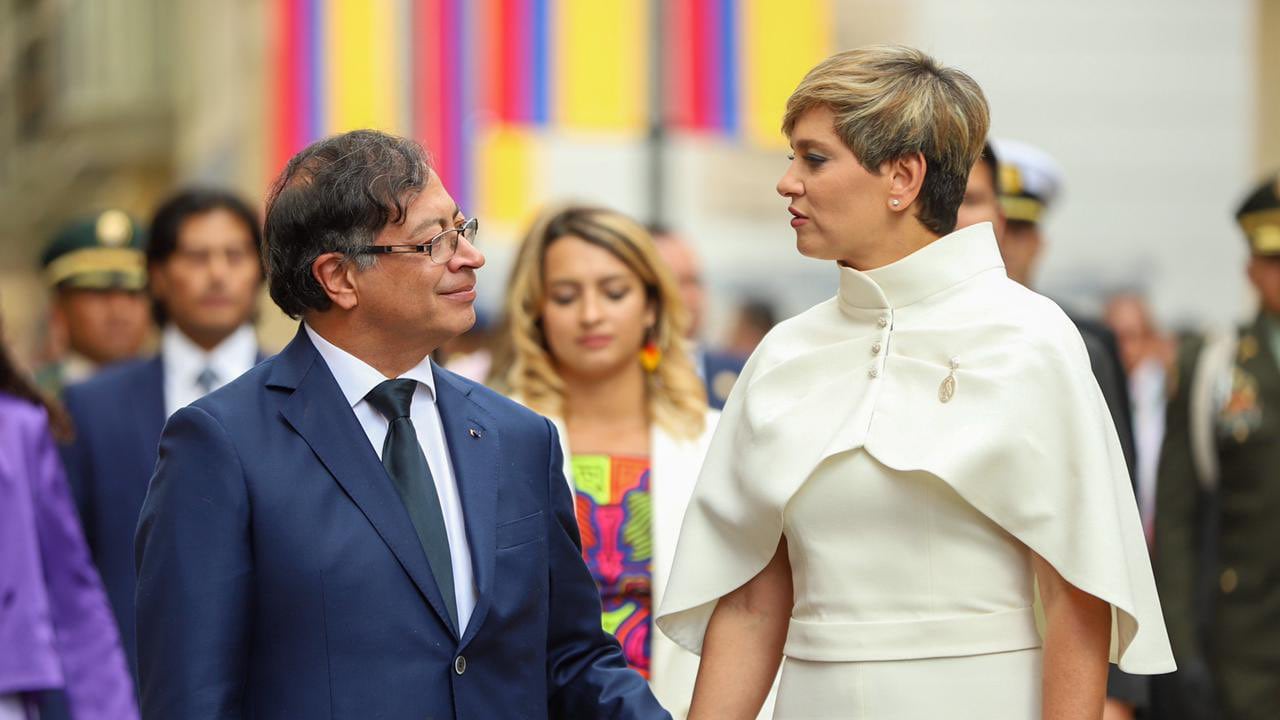 El presidente Gustavo Petro y la primera dama, Verónica Alcocer.