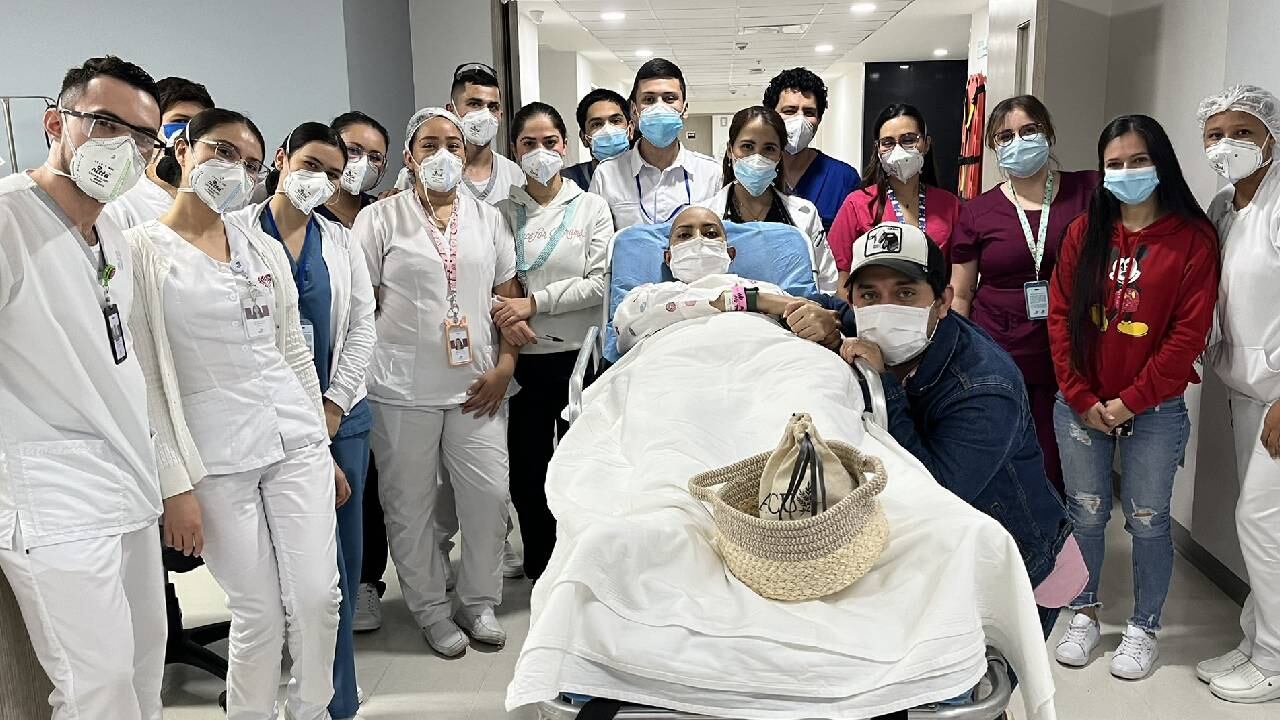 Ángela Hernández salió del hospital Hospital Internacional de Colombia en Floridablanca, Santander.