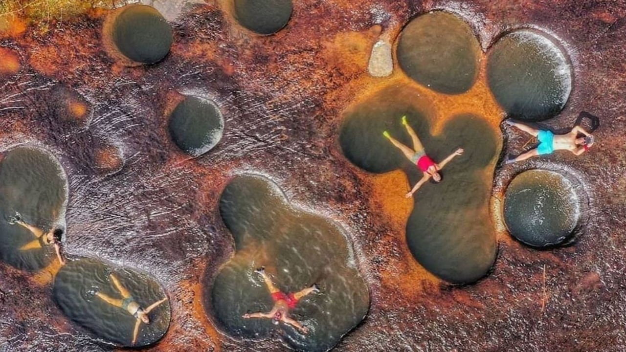 Las Gachas, un lugar conocido popularmente como el Caño Cristales santandereano.