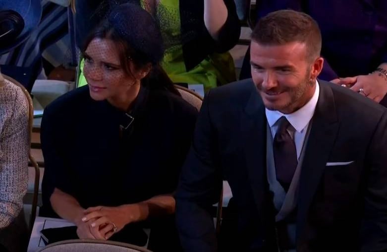 Victoria y David Beckham repitieron invitación a una boda real. En 2011 la pareja también asistió al matrimonio entre Kate Middleton y el príncipe Guillermo.