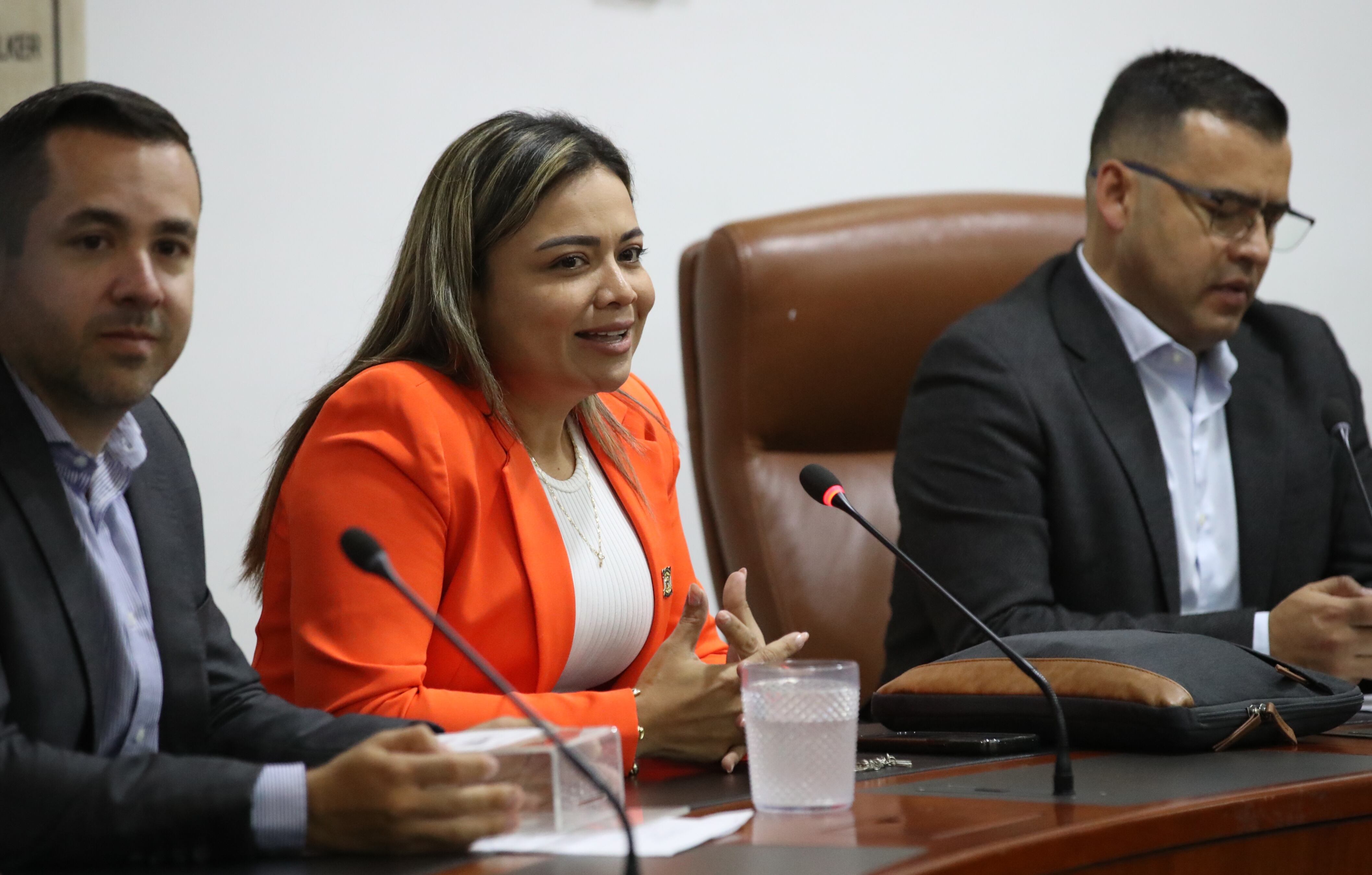 Jaime Raul Salamanca Presidente de la Cámara de Representantes y Lina María Garrido Representante a la Cámara
