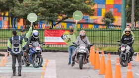 “Más lento, más pro”: la nueva estrategia de Bogotá para mejorar la seguridad de los motociclistas