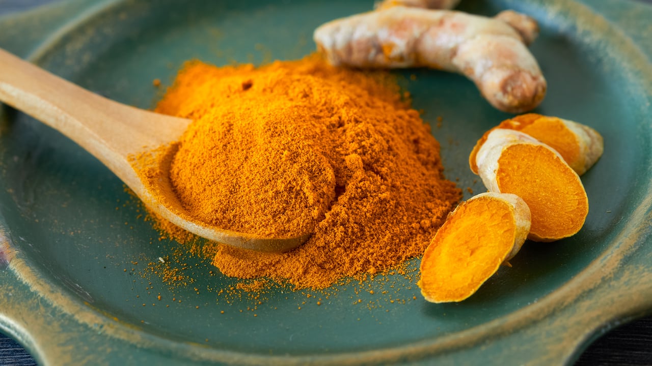 La cúrcuma tiene efectos antioxidantes.