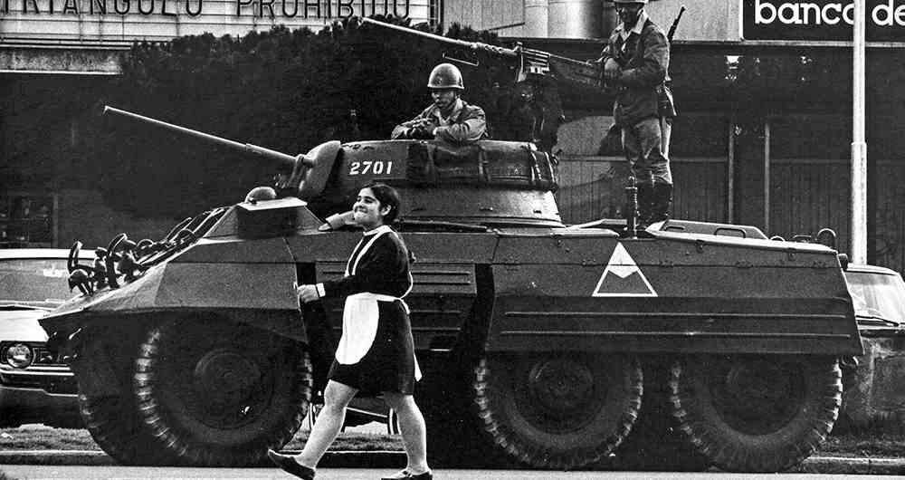 'Triángulo prohibido' (1970). Camilo Lleras. Gelatina de plata. Colección Proyecto Bachué, Bogotá.