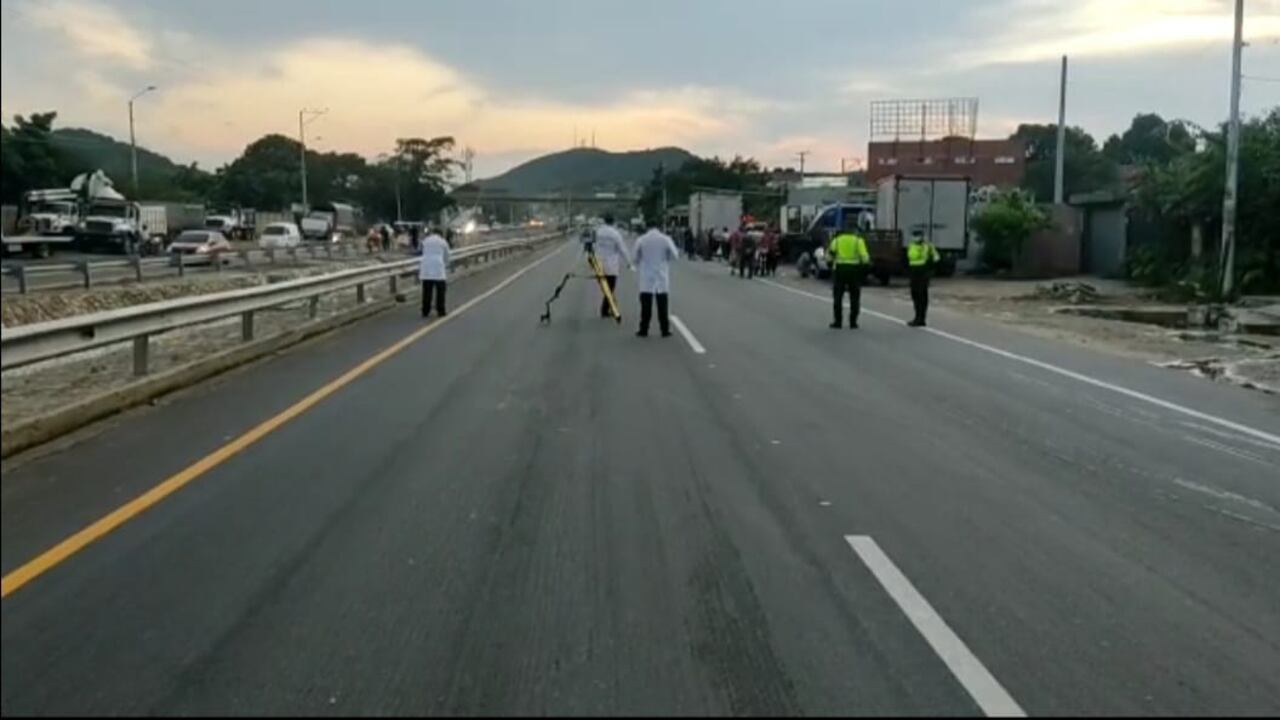Policía destina equipo especial para reconstruir accidente en Santa Marta, que dejó seis muertos.
