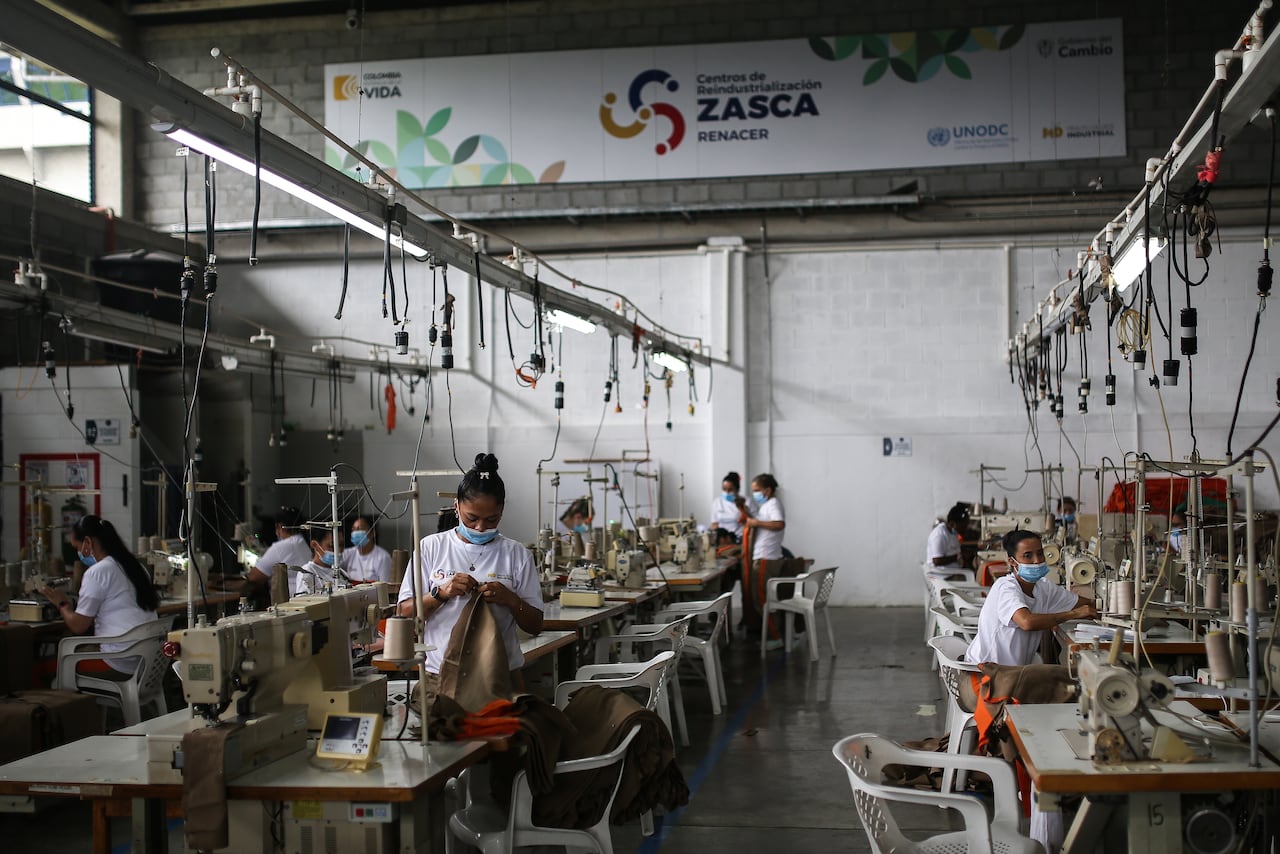 Carcel de maxima seguridad Picaleña en Ibagué
centros de reindustrialización zasca renacer