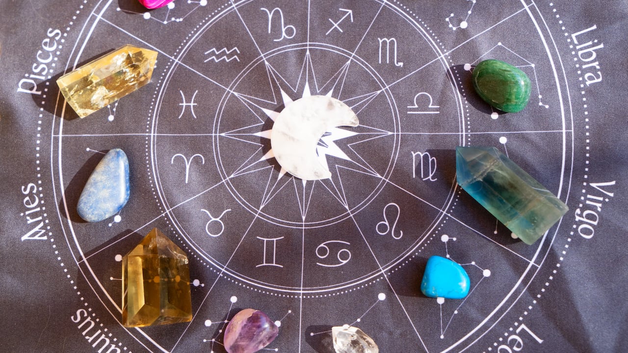 En la astrología, a cada signo zodiacal se le asigna una piedra natural.