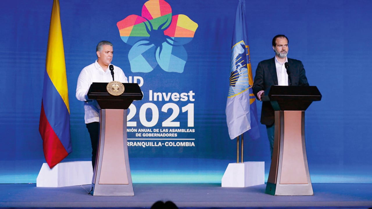 La inauguración oficial de la asamblea del Banco Interamericano de Desarrollo (BID) en Barranquilla estuvo a cargo del presidente colombiano Iván Duque y del presidente del BID, Mauricio Claver-Carone.