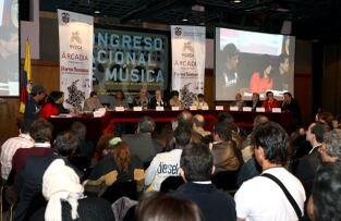 De izquierda a Derecha;Juancho Valencia, Musico de Jazz;María Isabel Ramírez,Directora Dayone Sony Music;Rafael Ramos,Manager de Petrona;Jordi Finazzi,Director de Radio Musical Caracol Radio;Alberto Urrego,Presidente de Sayco;Paula Moreno,Ministra de Cultura;Iván Benavides,Moderador y Productor Musical;Eduardo Arias,Moderador y Periodista;Totó La Momposina,Cantante;Hector Buitrago, Integrante de Aterciopelados;Felipe Jaramillo,Manager de Fonseca;El "Profe" Álvaro Gonzalez, Director de Radionica;Humberto Moreno,Presidente de MTM;Martín Giraldo,Director de la Capsula;Alfredo Villaveces,Productor de Espectaculos.