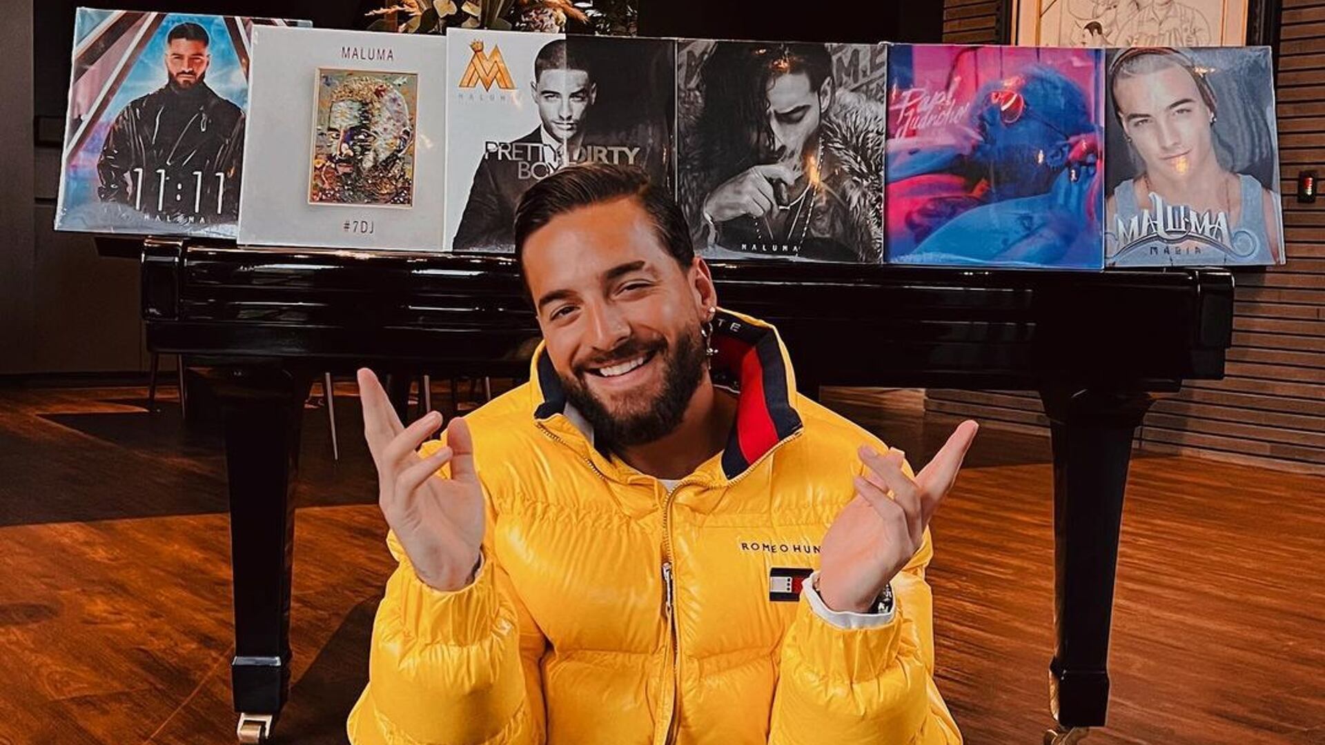 El cantante quiere compartir con sus seguidores todos sus vinilos. Foto: Instagram @maluma.