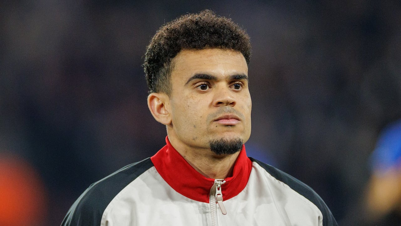 Paris, France - March 5: Luis Diaz of Liverpool FC looks on during the UEFA Champions League 2024/25 Round of 16 First Leg match between Paris Saint-Germain and Liverpool FC at Parc des Princes on March 05, 2025 in Paris, France. (Photo by Tnani Badreddine/DeFodi Images via Getty Images)