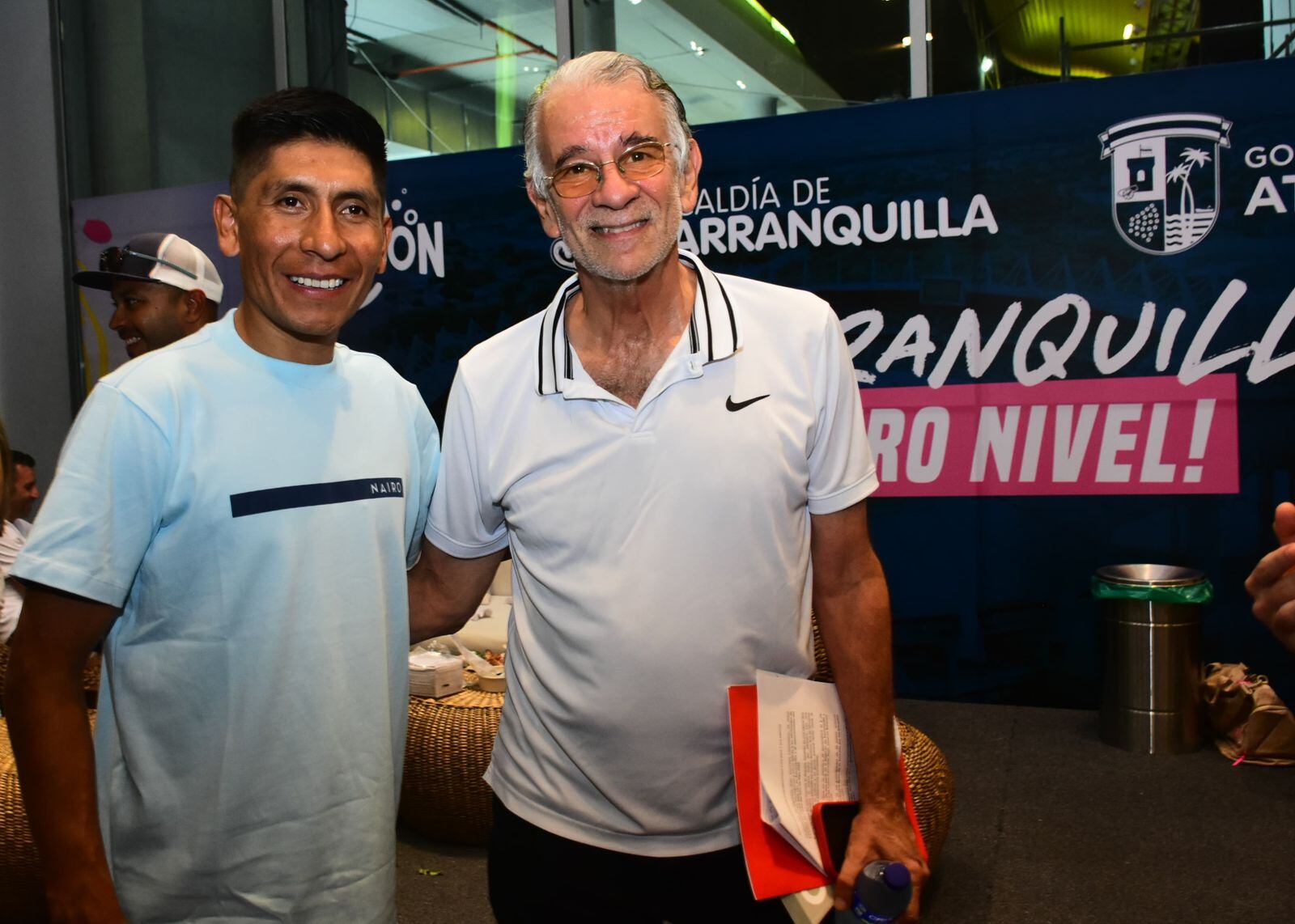 Nairo Quintana junto al gobernador del Atlántico, Eduardo Verano.