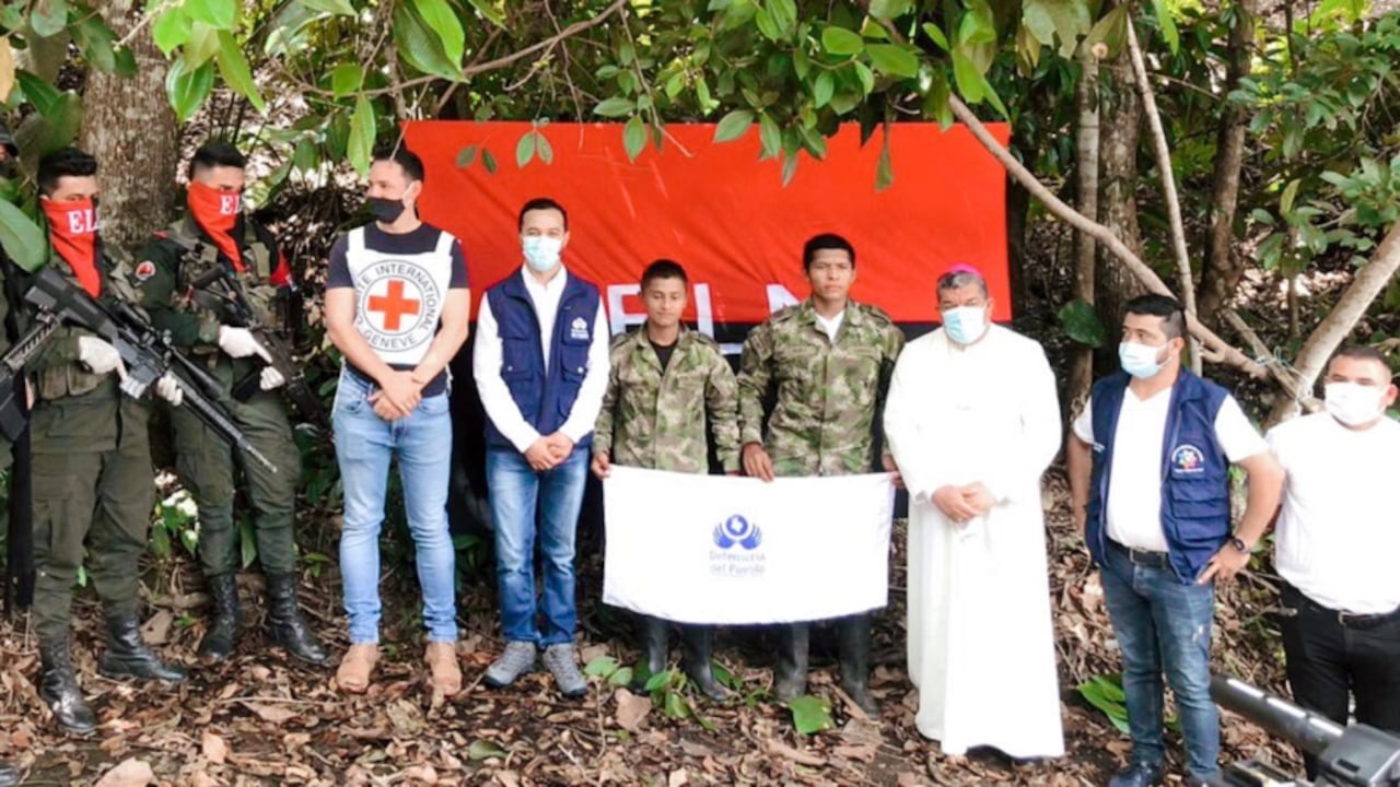Los soldados fueron liberados el lunes.