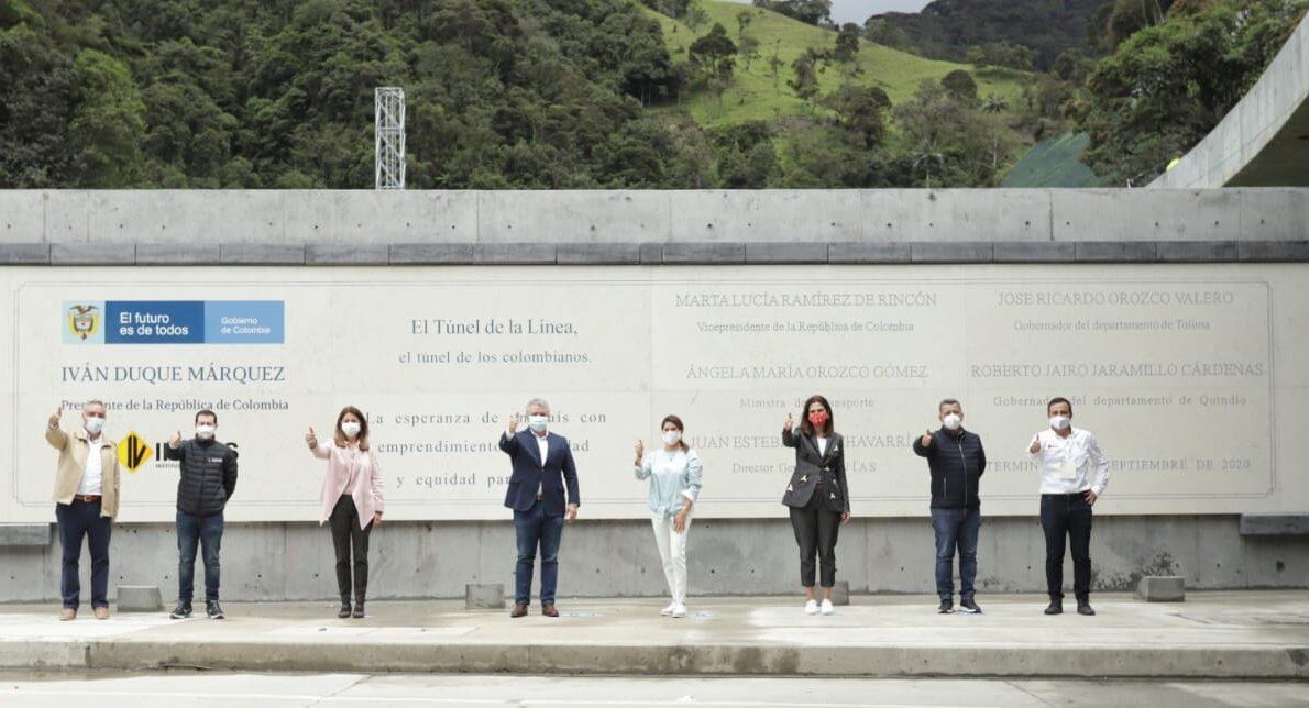 Ordenan quitar placa con nombre del presidente Iván Duque instalada en Túnel de la Línea