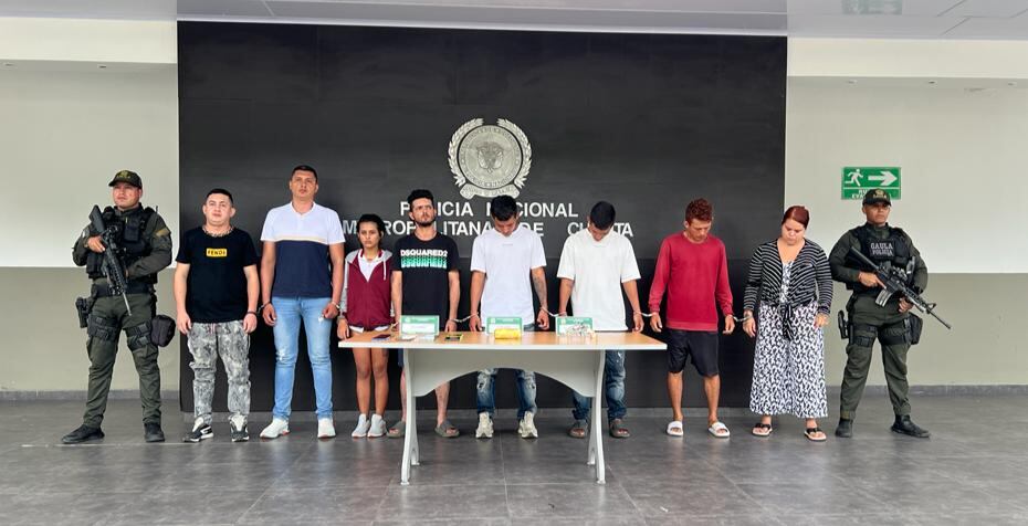 Los delincuentes utilizaba la modalidad de falsa venta de vehículos a través de la red social Facebook para citar a sus víctimas.