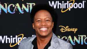 Mauro Castillo en el estreno de 'Encanto' en los Estudios Disney en El Capitan Theatre el 3 de noviembre de 2021 en Los Ángeles, California.