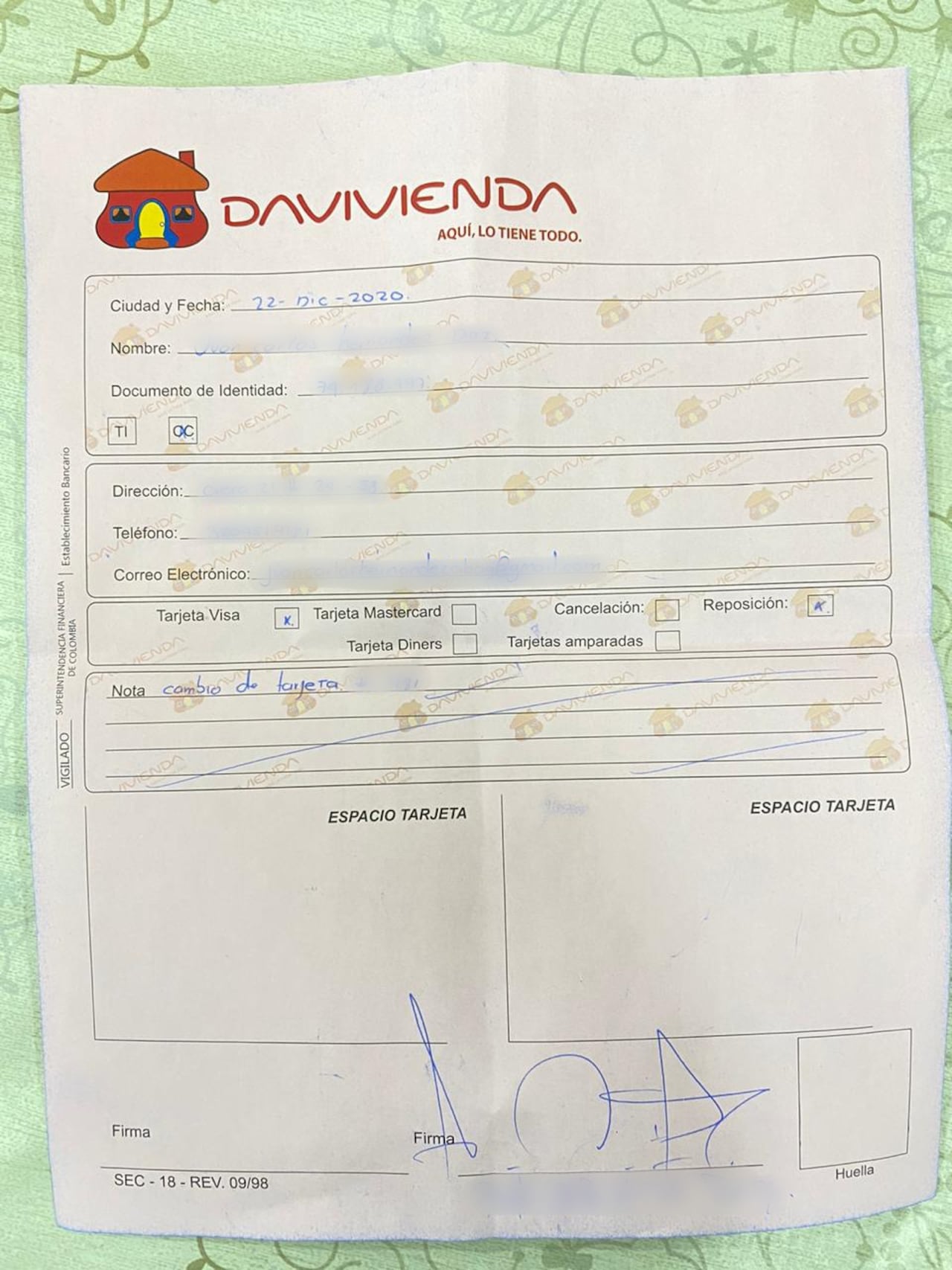 El documento que, señala el denunciante, le presentó la persona que se identificó como funcionaria de Davivienda