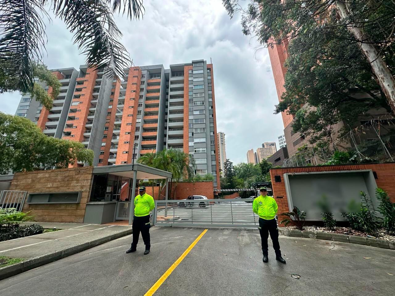 Bienes recuperados en Medellín a alias El Cebollero para entregar al Fondo de Víctimas.