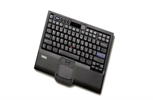 2000 se compra la Thinkpad número 10 millones y se presenta el primer pc con conexión inalámbrica incorporada