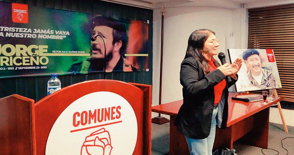 En la sede del Partido Comunes se homenajeó al Mono Jojoy. Por eso varias víctimas denunciaron ante la CIDH por posible apología al delito.