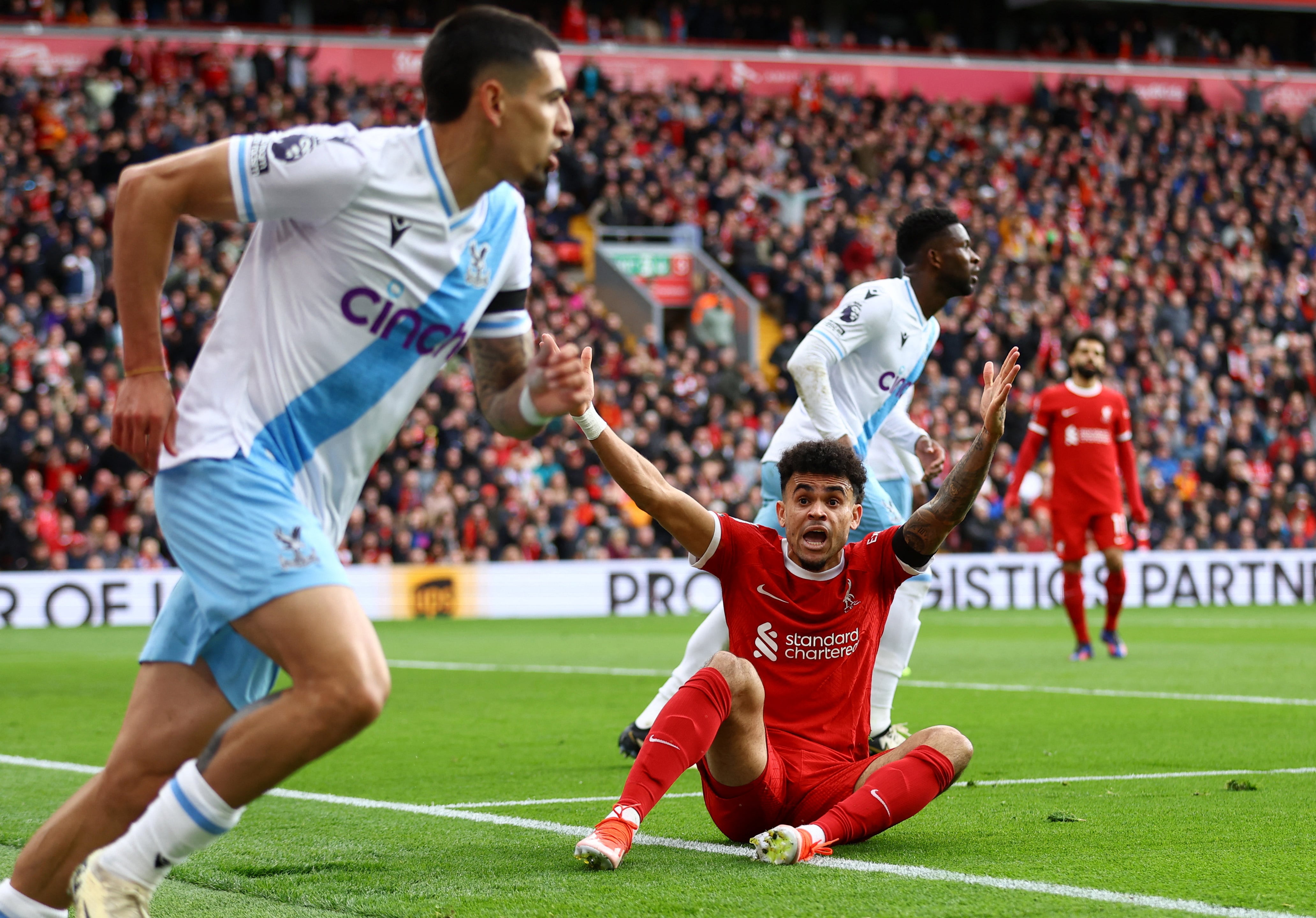 Soccer Football - Premier League - Liverpool v Crystal Palace - Anfield, Liverpool, Britain - April 14, 2024 Liverpool's Luis Diaz appeals for a penalty REUTERS/Carl Recine NO USE WITH UNAUTHORIZED AUDIO, VIDEO, DATA, FIXTURE LISTS, CLUB/LEAGUE LOGOS OR 'LIVE' SERVICES. ONLINE IN-MATCH USE LIMITED TO 45 IMAGES, NO VIDEO EMULATION. NO USE IN BETTING, GAMES OR SINGLE CLUB/LEAGUE/PLAYER PUBLICATIONS.