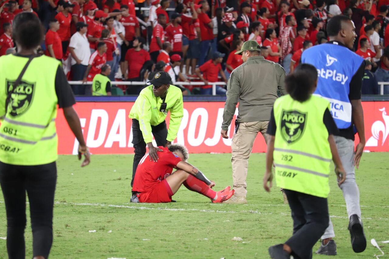 Sobre los últimos minutos de la final entre América y Nacional, se presentaron desmanes que causo tristeza en jugadores y aficionados.