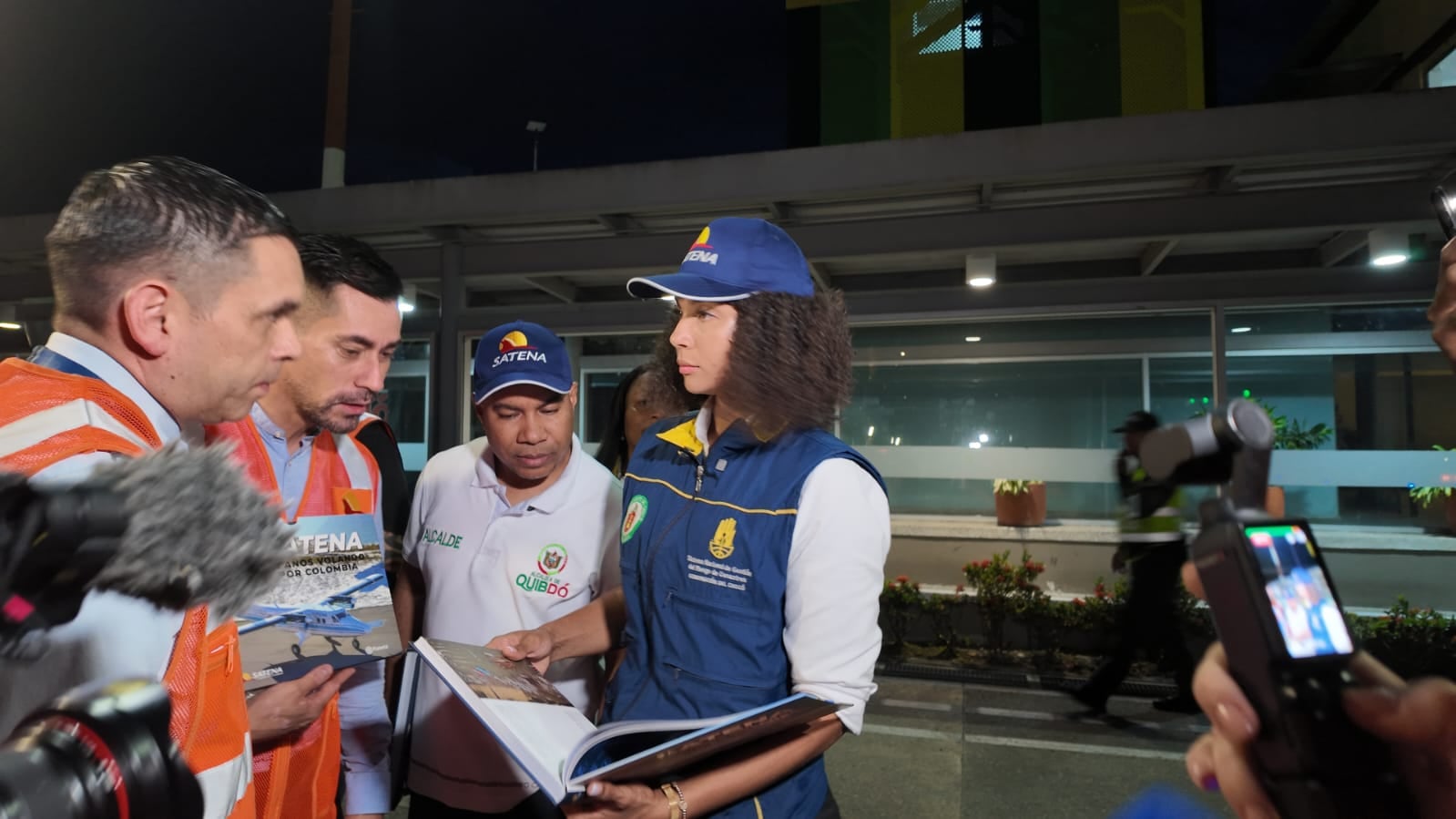 Alcalde de Quibdó, Rafael Andrés Bolaños Pino, junto a la gobernadora del Chocó, Nubia Carolina Córdoba.
