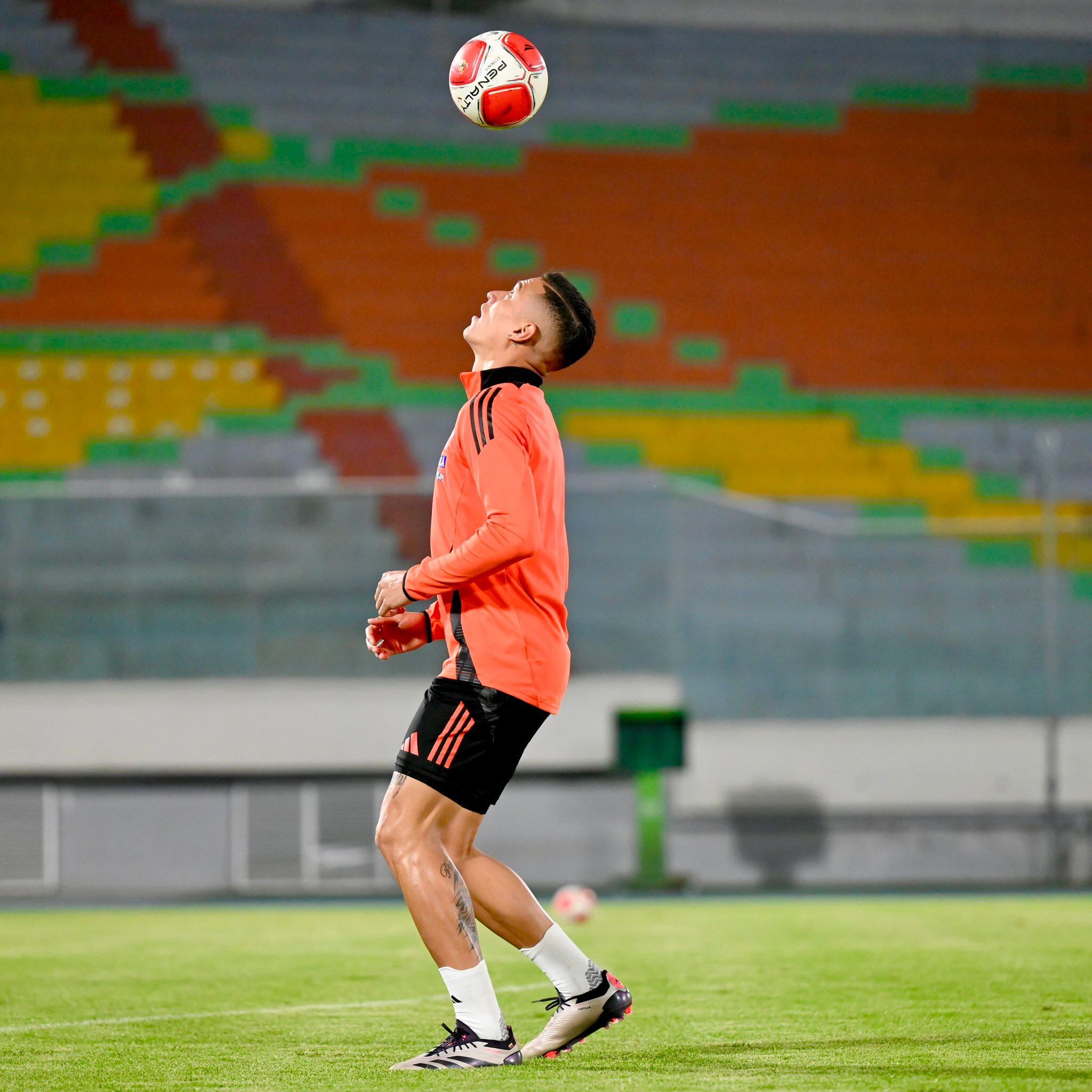 Juan Camilo Portilla en entrenamiento con la Selección Colombia en Cochabamba
