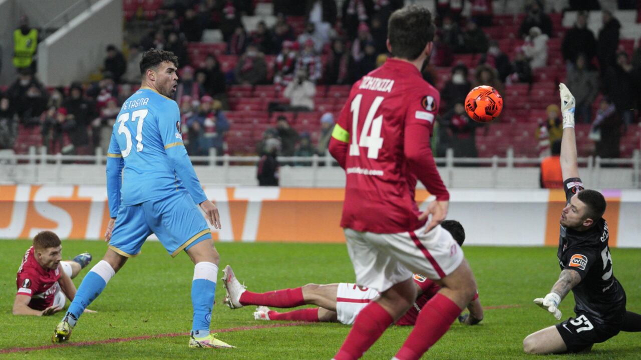 Napoli's Andrea Petagna, left, tries to score during the group C, Europa League soccer match between Spartak Moscow and Napoli at Spartak stadium in Moscow, Russia, Wednesday, Nov. 24, 2021. (AP/Pavel Golovkin)