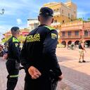 Policías haciendo controles en Cartagena.