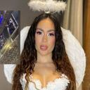 La empresaria lanzó regalos desde el segundo piso de uno de sus locales.